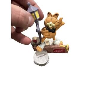 Garfield "Midnight Serenade" By Jim Davis The Danbury Mint 1994 Statue Lamp READ